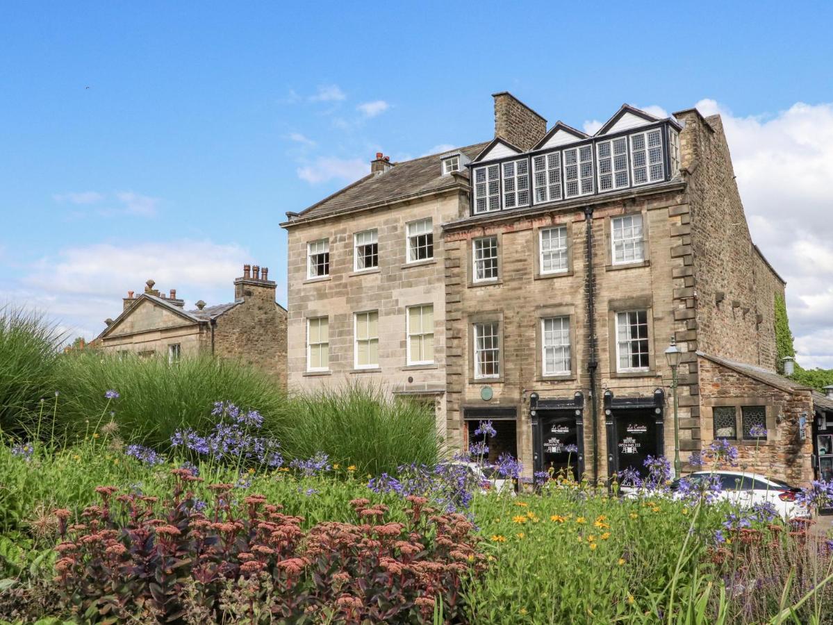 5 Castle Hill Vila Lancaster Exterior foto